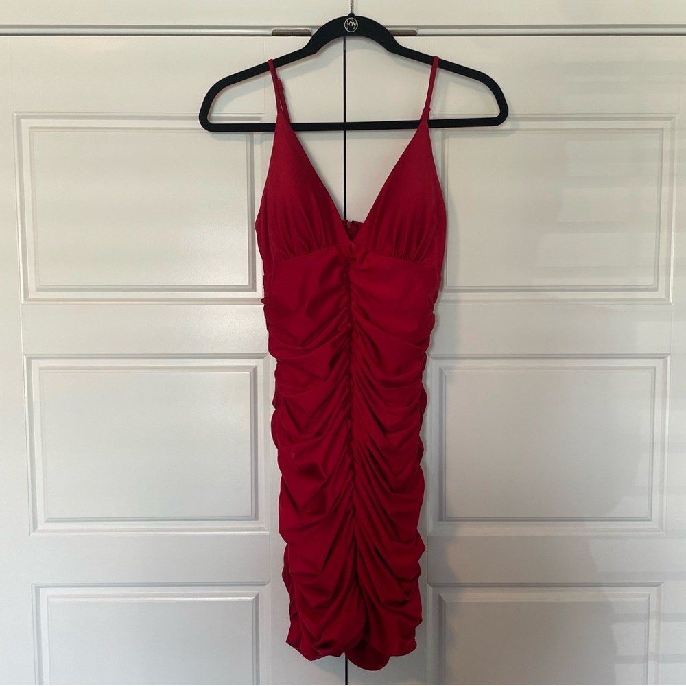 Windsor Women's‎ Red Ruched Mini Dress Size Small V-Neck